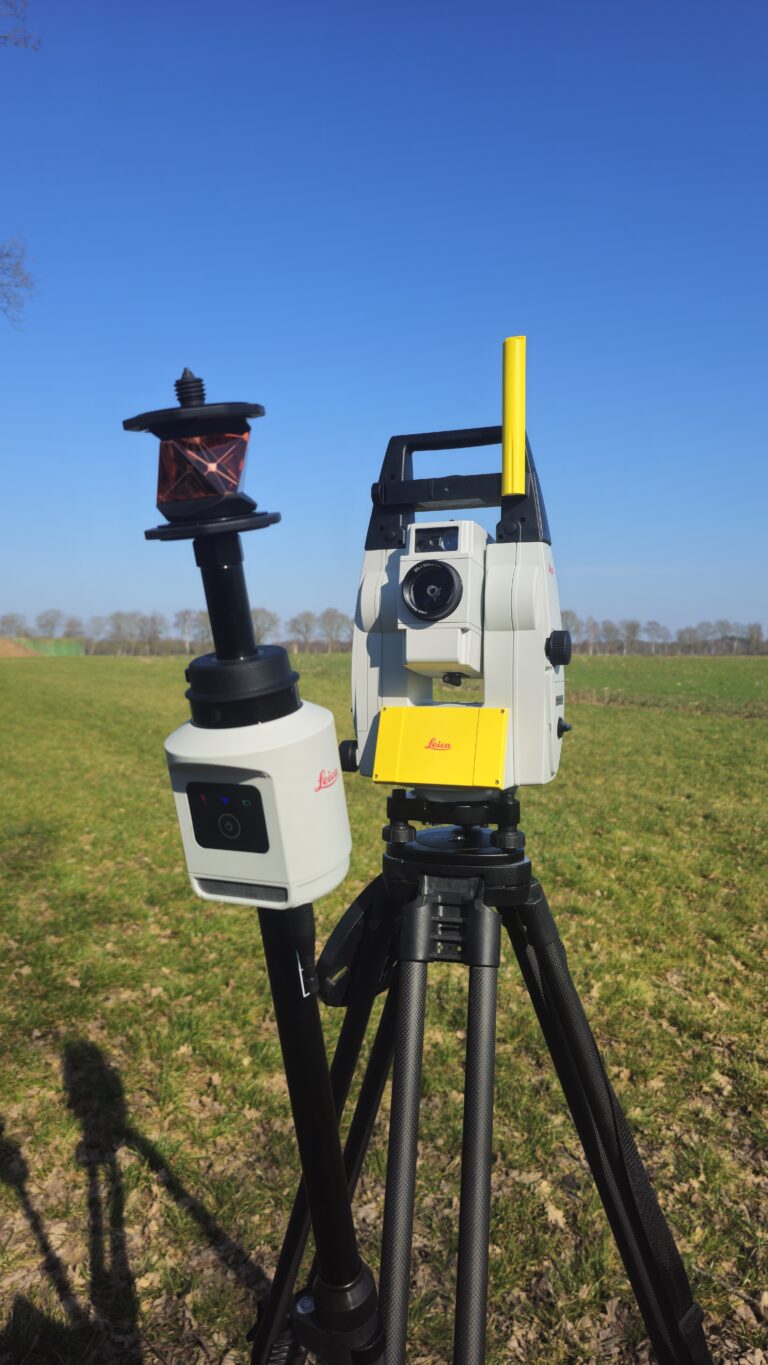 Die Robotic Totalstation Leica iCON iCR70 in Kombination mit den AP20 AutoPole