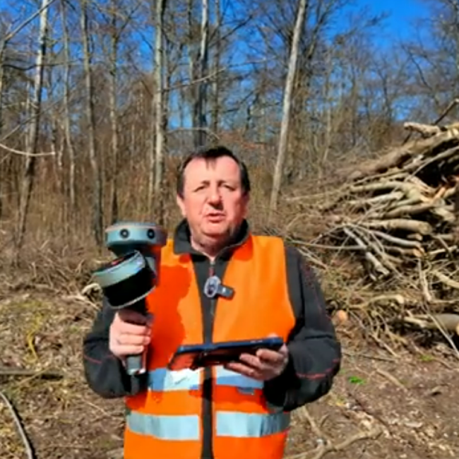 Holzpolter Forstwirtschaft mit SLAM-Scanner